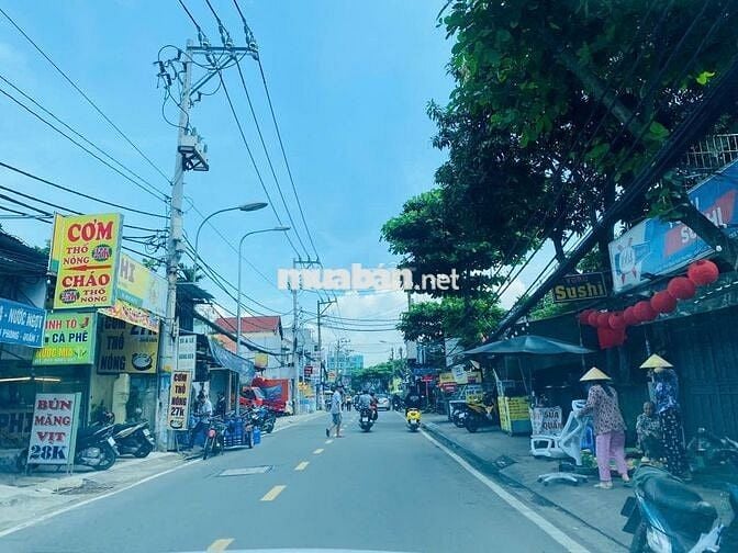 Bán nhà mặt tiền Lê Văn Lương – vị trí kinh doanh đắc địa