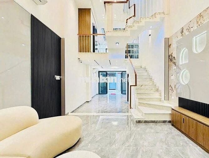 CỰC PHẨM - 827C Lũy Bán Bích, P.Tân Thành, Q.Tân Phú. DTSD: 350m2