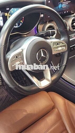 Gia đình bán GLC300 sx 2022 Tên công ty