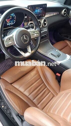 Gia đình bán GLC300 sx 2022 Tên công ty