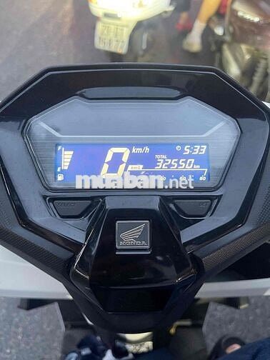 Bán xe Vario 160cc Trắng biển Hà Nội …zin nguyên !