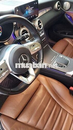 Gia đình bán GLC300 sx 2022 Tên công ty