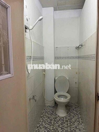 Cho thuê nhà nguyên căn Đường 3/2 thích hợp ở và KD
