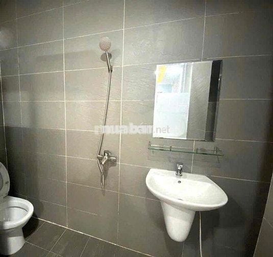 CHO THUÊ NHÀ MẶT TIỀN, CHO LÀM CHDV 7PN, 6WC