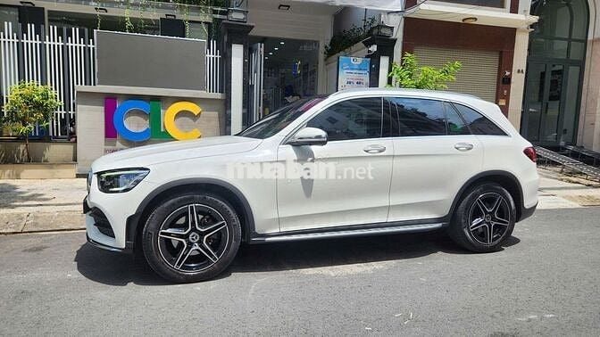 Gia đình bán GLC300 sx 2022 Tên công ty