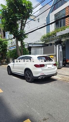 Gia đình bán GLC300 sx 2022 Tên công ty