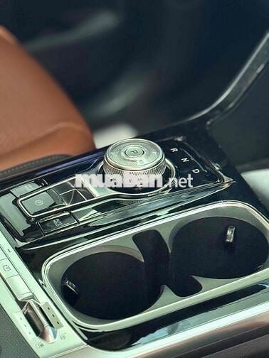 Kia Carnival 2023 Signature 2.2D - 42000 km