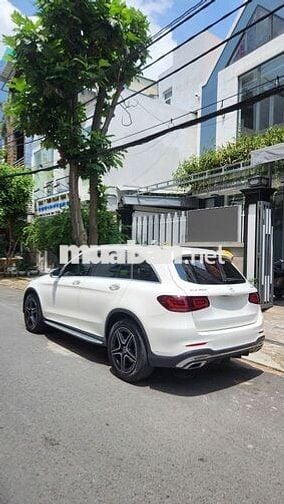 Gia đình bán GLC300 sx 2022 Tên công ty