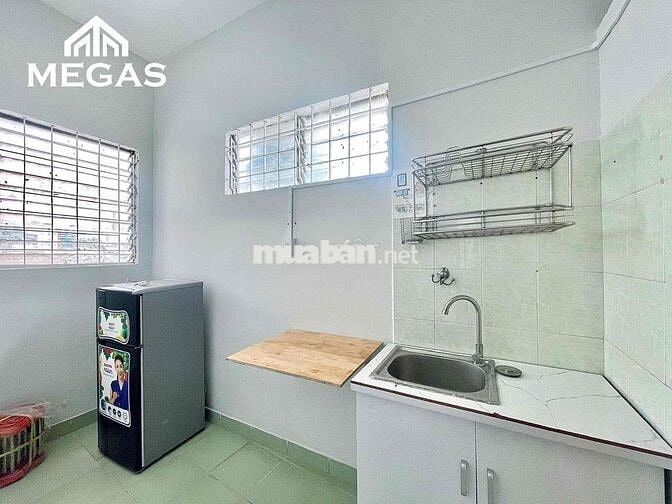 CHDV Cửa Sổ Trời Siêu Thoáng Ngay UEH Quận 10