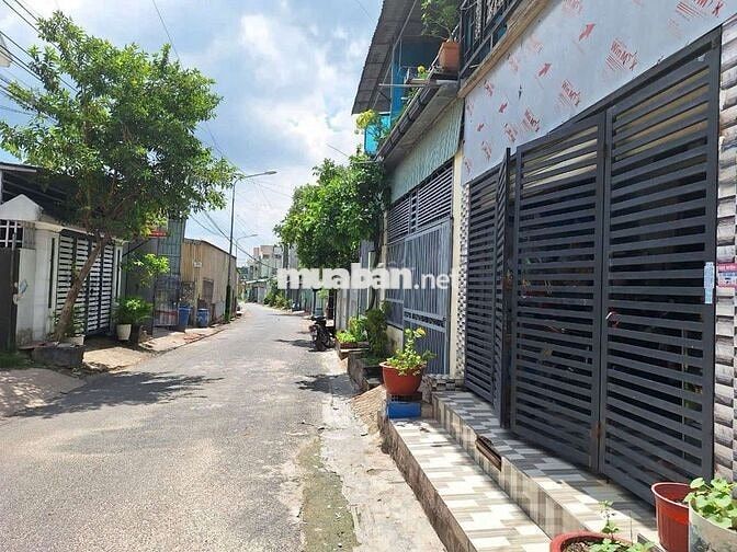 Nhà kho 252m ngang 10m đường thông gần chợ Tân Bình và MỹPhước Tân Vạn