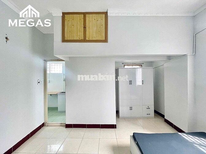 CHDV Cửa Sổ Trời Siêu Thoáng Ngay UEH Quận 10