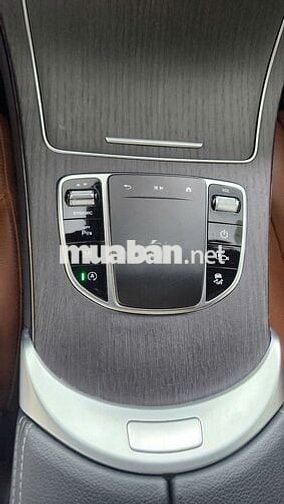 Gia đình bán GLC300 sx 2022 Tên công ty