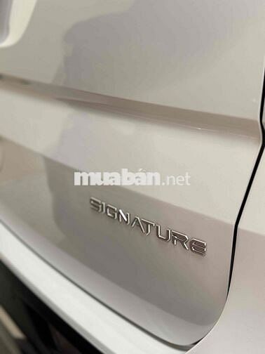 Kia Carnival 2023 Signature 2.2D - 42000 km