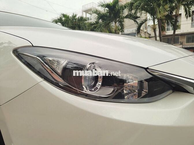 Mazda 3 2016 1.5 AT Sedan - 47000 km