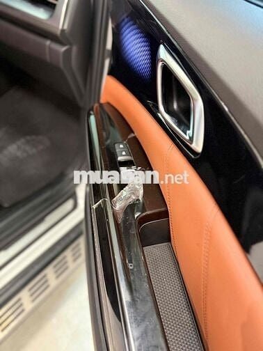 Kia Carnival 2023 Signature 2.2D - 42000 km