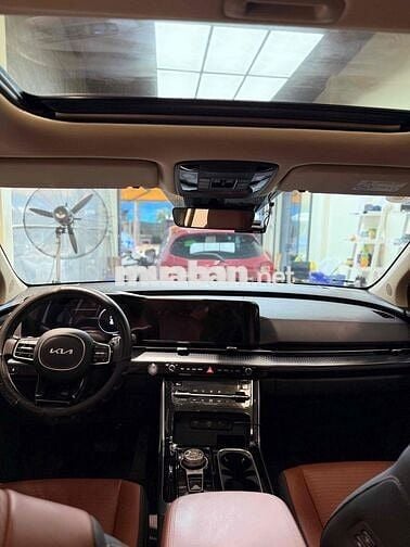 Kia Carnival 2023 Signature 2.2D - 42000 km