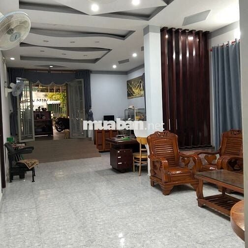 Nhà 2 mặt tiền QL20 360m2, trung tâm thị trấn Madagui