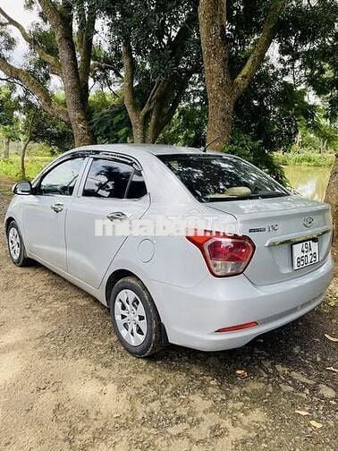 xe huyndai i10 2016 sedan