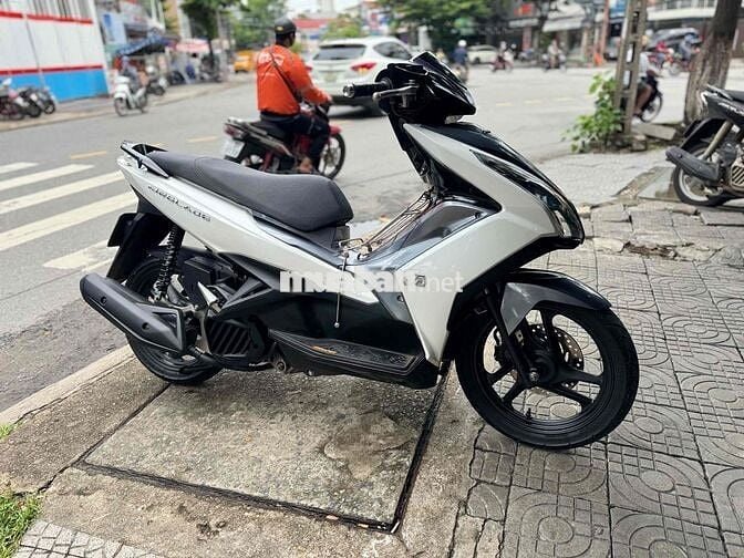 ab 2014. máy rin em. xe chất