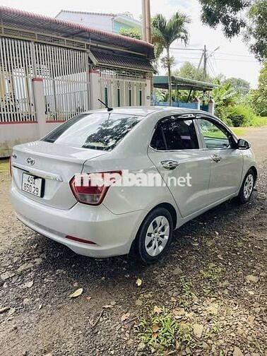 xe huyndai i10 2016 sedan