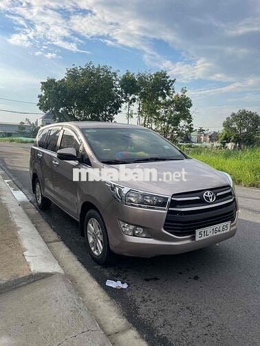 Toyota Innova 2019 2.0E - 100000 km