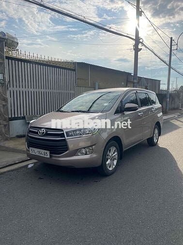 Toyota Innova 2019 2.0E - 100000 km