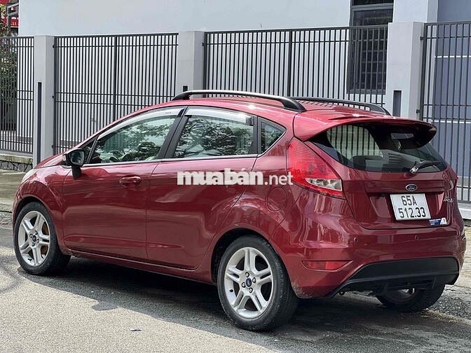 Ford Fiesta 2011 1.6 AT Hatchback - 83000 km