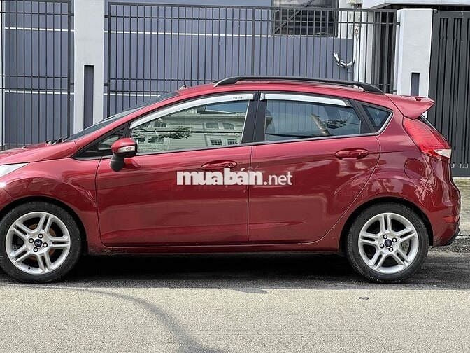Ford Fiesta 2011 1.6 AT Hatchback - 83000 km