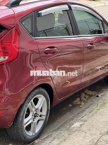 Ford Fiesta 2011 1.6 AT Hatchback - 83000 km