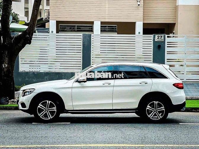 Mercedes Benz GLC 2018 250 4Matic - Màu Trắng