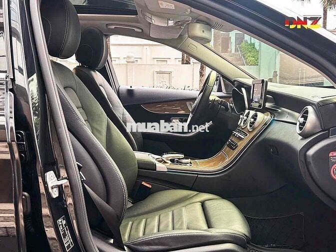 Mercedes Benz GLC 2018 250 4MATIC - Màu Đen