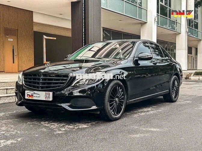 Mercedes Benz GLC 2018 250 4MATIC - Màu Đen