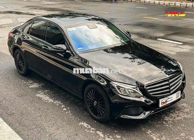 Mercedes Benz GLC 2018 250 4MATIC - Màu Đen
