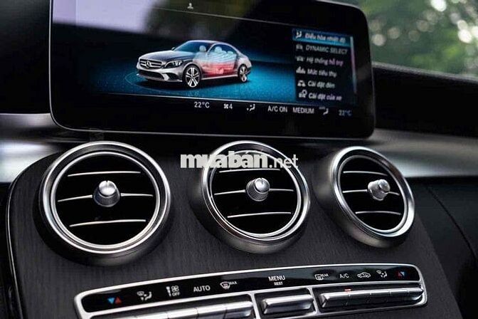 Mercedes C300 AMG Model 2020 - 1 chủ - Đen Đen