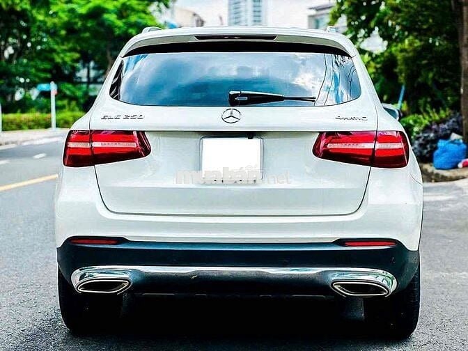 Mercedes Benz GLC 2018 250 4Matic - Màu Trắng