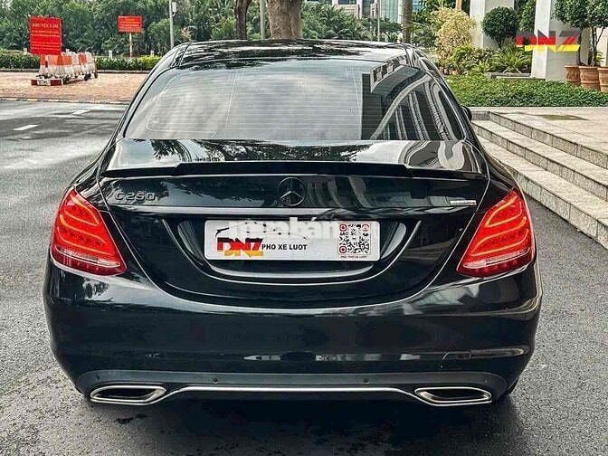 Mercedes Benz GLC 2018 250 4MATIC - Màu Đen