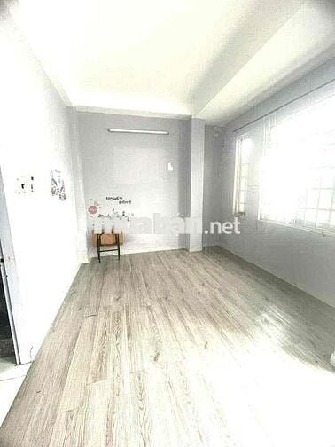 Nguyên căn Gần MẶt Tiền Huỳnh Văn Bánh Lê văn sỹ 4 TẦNG 3 PN 4wc