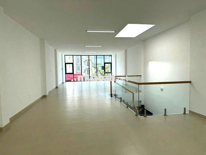 CHO THUÊ MẶT TIỀN CỘNG HÒA P4 Q.TÂN BÌNH 6x30 3 TẦNG GIÁ 90 TRIỆU
