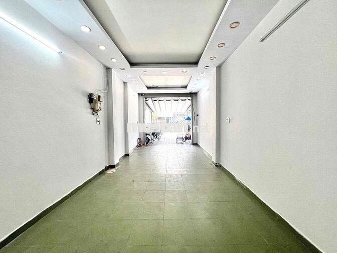MBKD NGAY MẶT TIỀN QUANG TRUNG TỰ DO KINH DOANH ĐƯỜNG NHIỀU NGƯỜI QUA