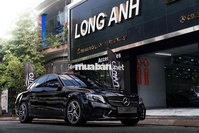 Mercedes C300 AMG Model 2020 - 1 chủ - Đen Đen