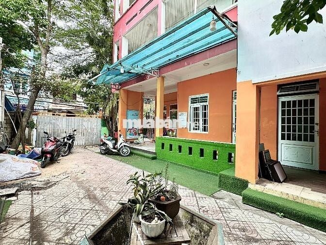 BÁN 500M2 ĐẤT ĐẸP TRUNG TÂM HCM, TẶNG NHÀ TÒA NHÀ 4TẦNG SÁT MẶT TIỀN