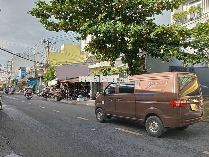 GÓC HAI MẶT TIỀN ĐƯỜNG PHAN ANH 8,2 X 12 GẦN CHỢ, ĐỐI DIỆN KHU CÔNG TY