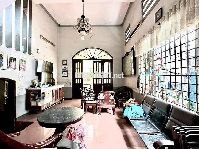 BÁN 500M2 ĐẤT ĐẸP TRUNG TÂM HCM, TẶNG NHÀ TÒA NHÀ 4TẦNG SÁT MẶT TIỀN