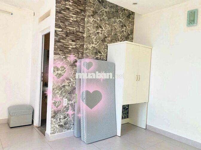 CHÍNH CHỦ CHO THUÊ PHÒNG 2 BAN CÔNG SƯ VẠN HẠNH QUẬN 10 FULL NỘI THẤT
