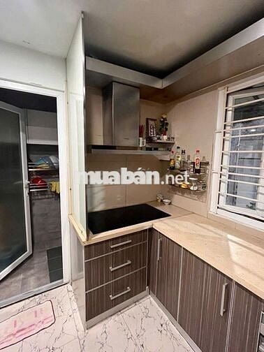 Cho thuê nhà hẻm 10m Bình Lợi, DT: 4,5x20m. Hầm Trệt 2 lầu ST