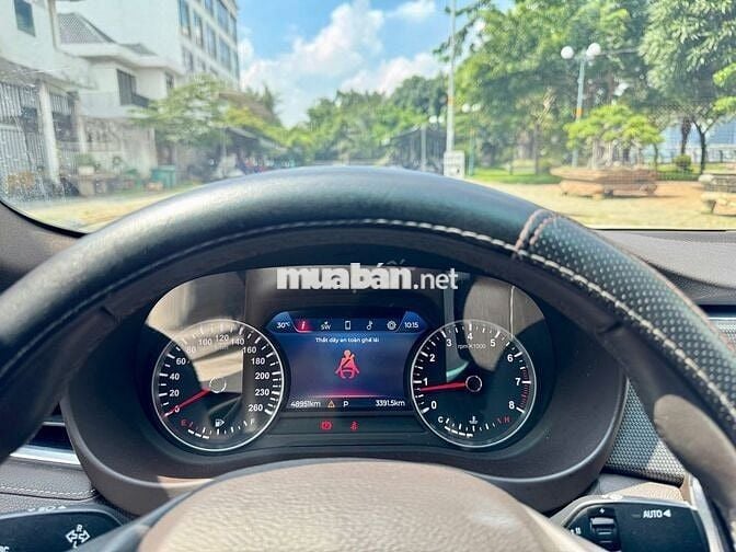VinFast Lux A Plus 2022 - Màu trắng - 4v6km