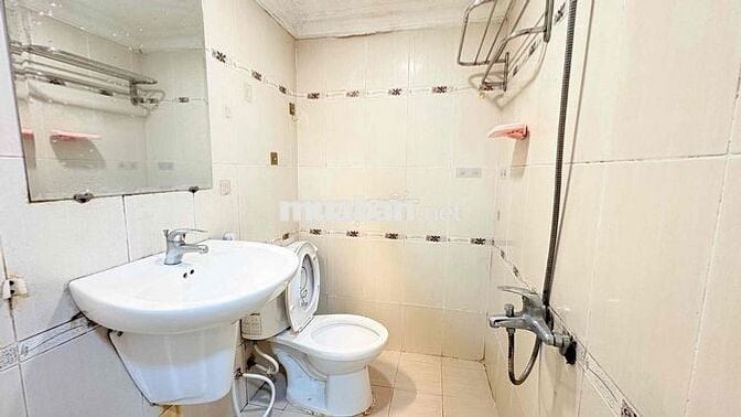 CHO THUÊ CHDV 3PN FULL TIỆN NGHI THANG MÁY- BẢO VỆ. NGAY NGUYỄN TRÃI