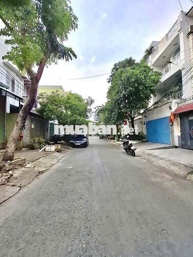 Cho thuê nhà hẻm 10m Bình Lợi, DT: 4,5x20m. Hầm Trệt 2 lầu ST