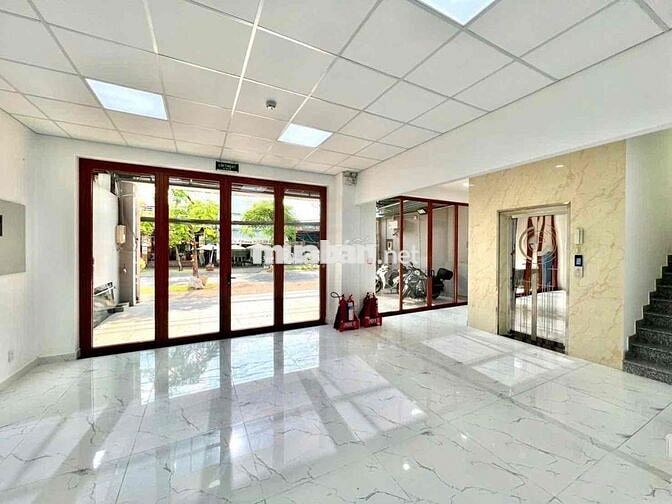 Siêu phẩm mb 200m2 có pccc nhà mới ngay mặt tiền đường Đồng Đen