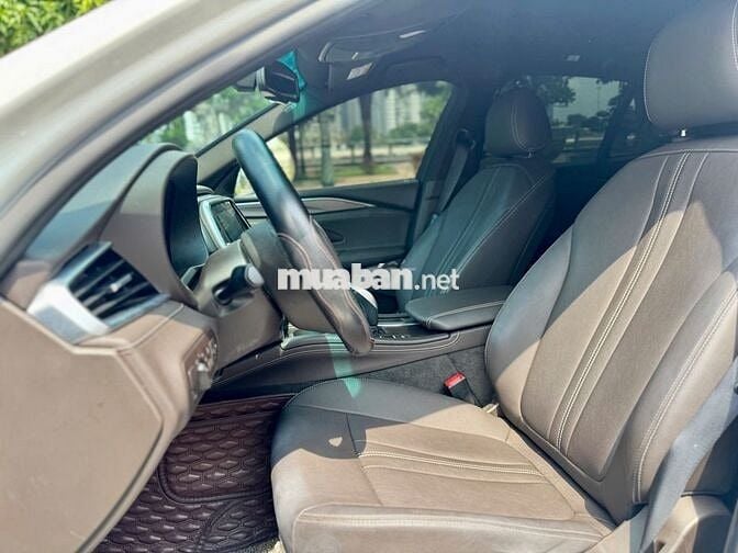 VinFast Lux A Plus 2022 - Màu trắng - 4v6km